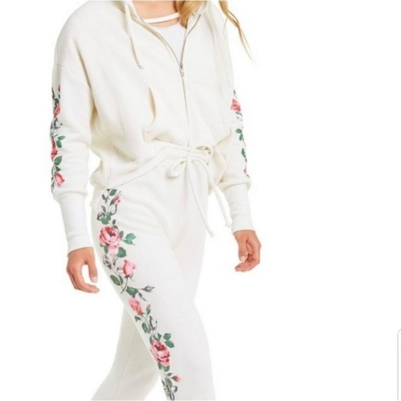 Wildfox white rosy stems Theo hoodie and sweatpants lounge set - Picture 2 of 16